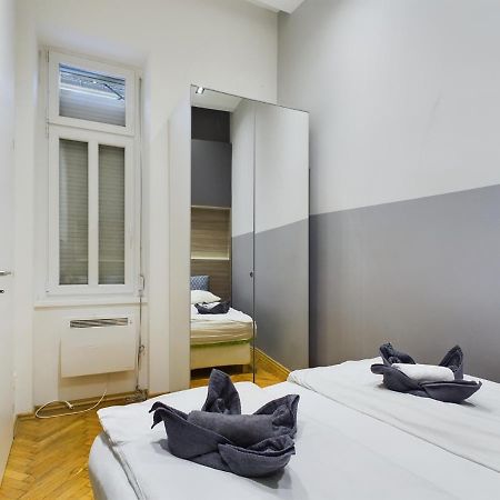 Gray Stylish Central Apartment Budapeste Exterior foto