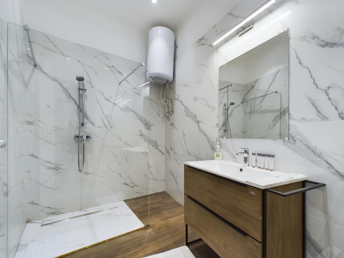 Gray Stylish Central Apartment Budapeste Exterior foto